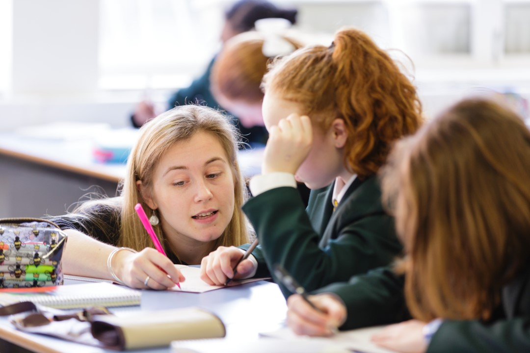 CPD for non-specialists that strengthens maths departments